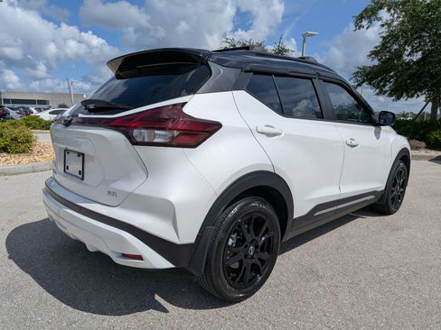 Used 2024 Nissan Kicks SR w/ SR Premium Package FWD image 5