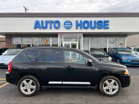 Used 2009 Jeep Compass Limited w/ Sun/Sound Group FWD image 9
