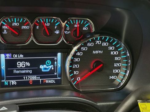 Used 2018 Chevrolet Silverado 1500 LT w/ Midnight Edition image 12