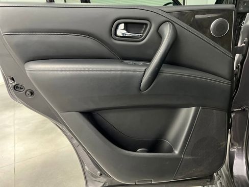 Used 2024 INFINITI QX80 Luxe RWD image 17