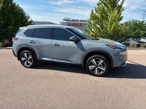 Used 2023 Nissan Rogue SL w/ SL Premium Package AWD/4WD image 12