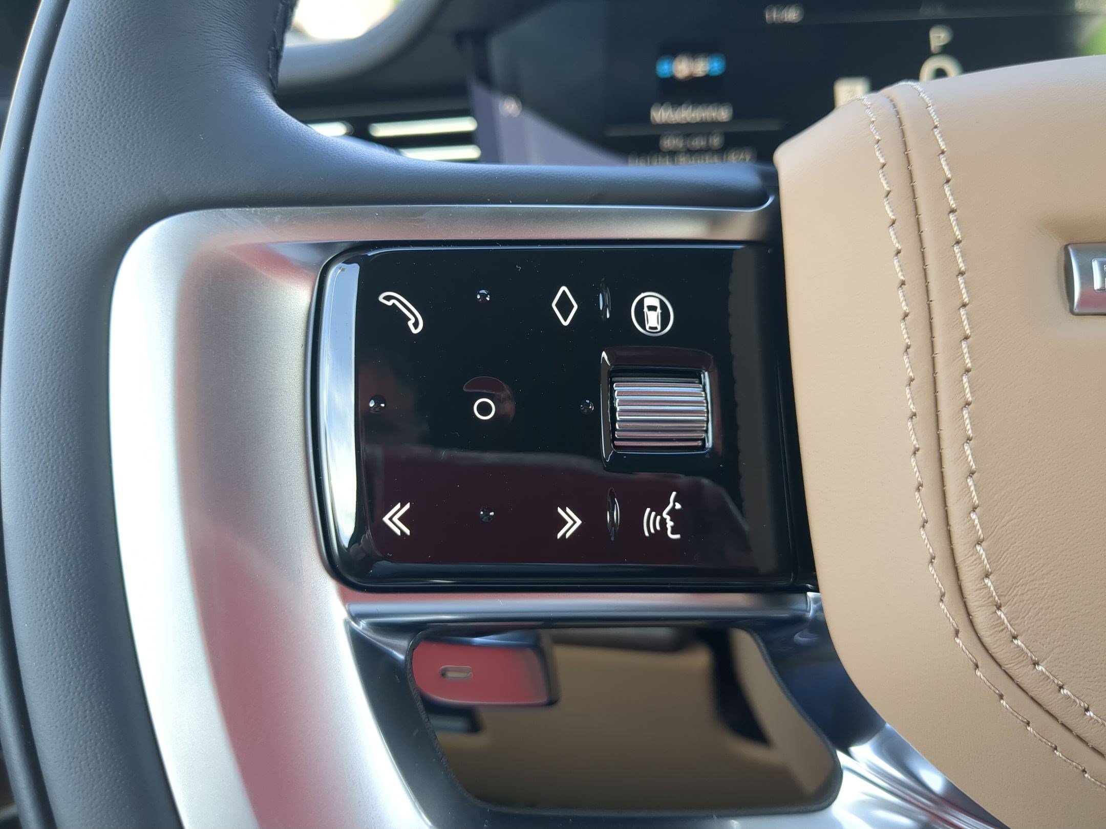 New 2026 Land Rover Range Rover SE AWD/4WD image 16