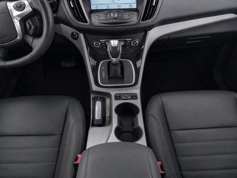 Used 2016 Ford C-MAX Energi SEL FWD image 13