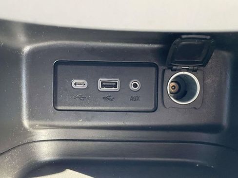 Used 2023 Chevrolet Equinox LS image 20