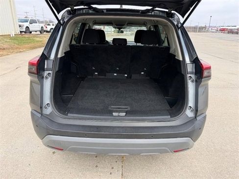 Used 2021 Nissan Rogue SV image 6