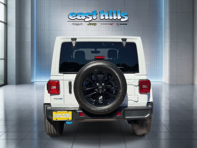 Used 2023 Jeep Wrangler Unlimited Sahara w/ Cold Weather Group AWD/4WD image 4