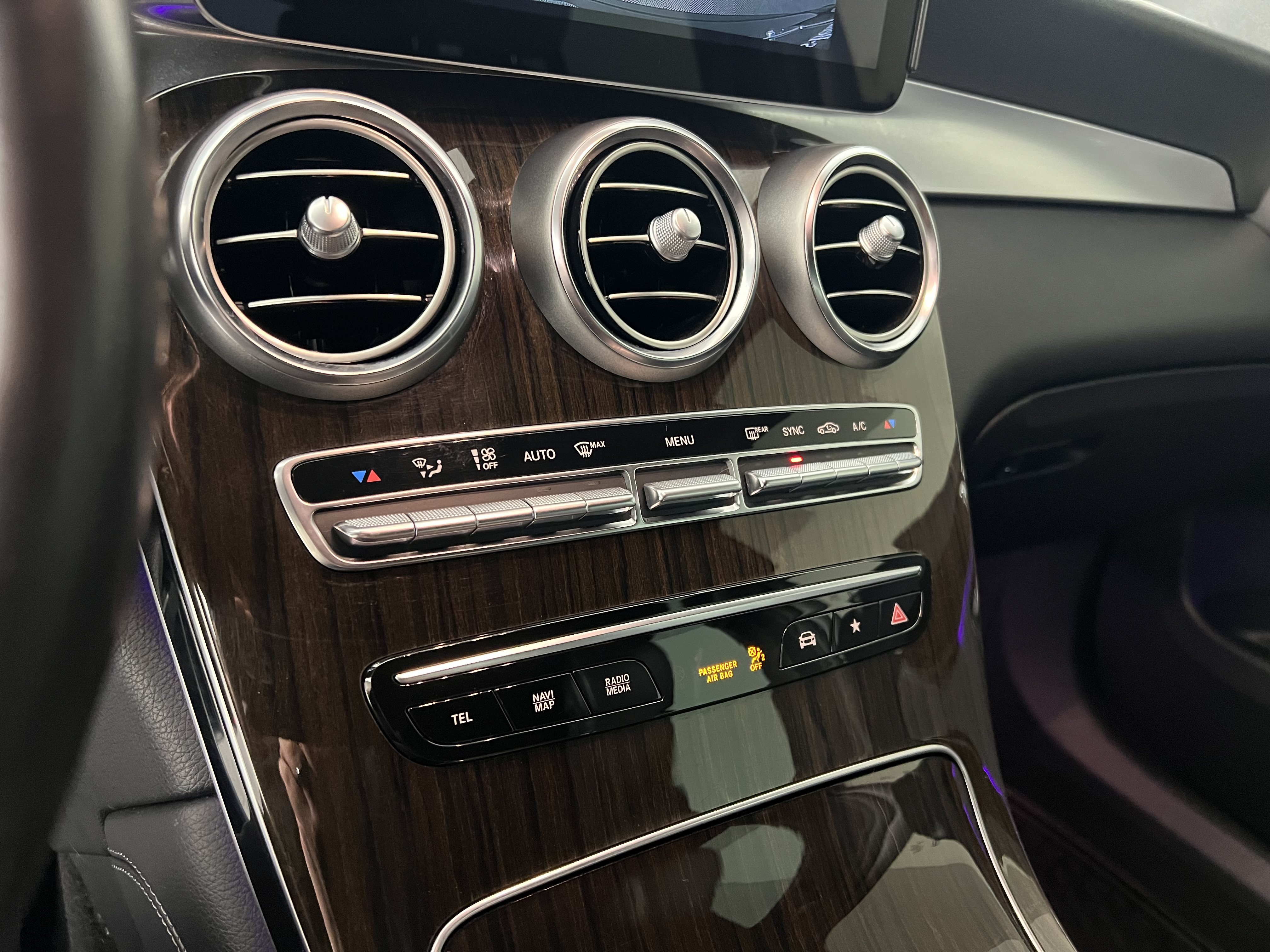 Used 2020 Mercedes-Benz GLC 300 4MATIC image 31