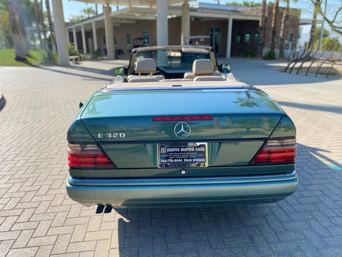 Used 1994 Mercedes-Benz E 320 Convertible image 33