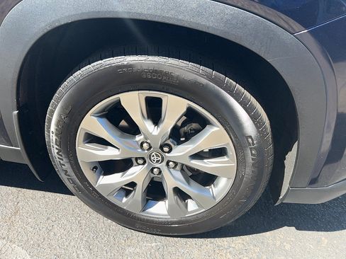 Used 2024 Toyota Grand Highlander AWD image 13