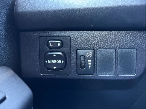 Used 2016 Toyota RAV4 LE image 23