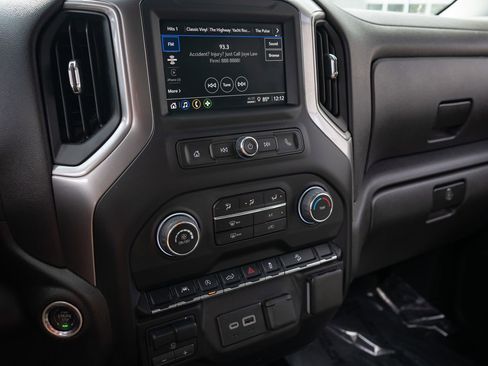 Used 2024 Chevrolet Silverado 1500 Custom Trail Boss image 25