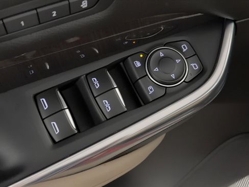 Used 2024 Cadillac XT4 Premium Luxury FWD image 15