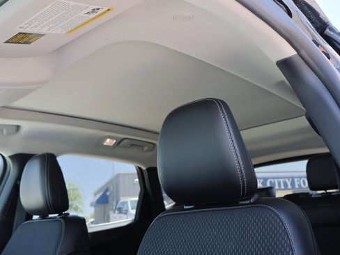 New 2025 Ford Escape SE image 12