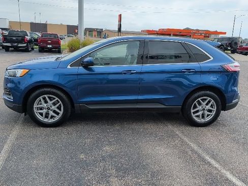 Certified 2023 Ford Edge SEL w/ Convenience Package AWD/4WD image 4