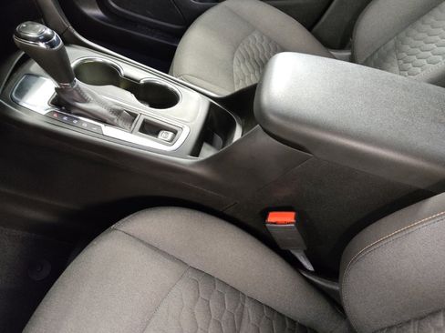 Used 2021 Chevrolet Equinox LT FWD image 26