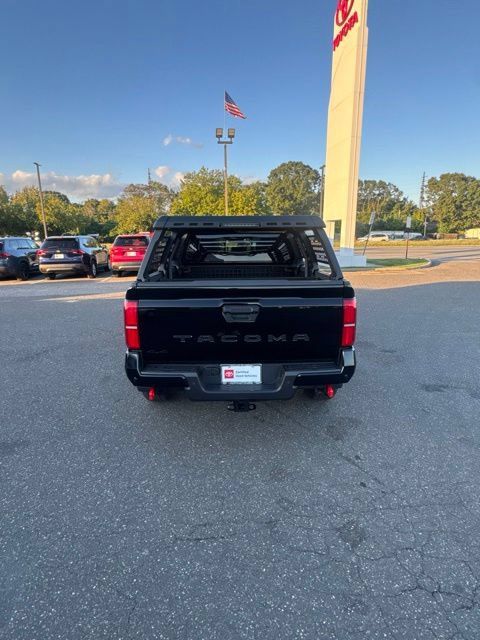 Used 2025 Toyota Tacoma TRD Off-Road w/ TRD Off Road Premium Package AWD/4WD image 5
