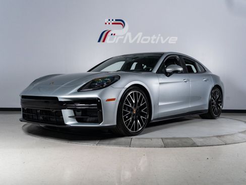 Used 2026 Porsche Panamera GTS AWD/4WD image 1