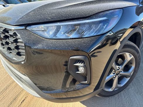 Used 2025 Ford Escape ST-Line Select AWD/4WD image 9