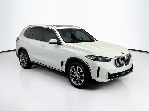 Certified 2024 BMW X5 sDrive40i w/ Parking Assistance Package RWD image 3