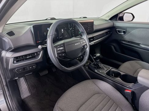 Used 2025 Kia K4 EX FWD image 9