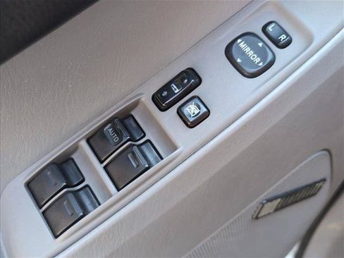 Used 2003 Toyota 4Runner Sport w/ Preferred Accessory Pkg AWD/4WD image 16