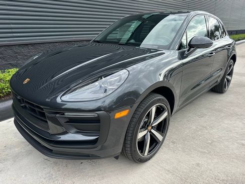 Used 2026 Porsche Macan AWD/4WD image 7