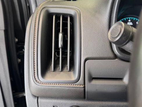 Used 2022 GMC Canyon AT4 AWD/4WD image 16