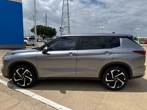 Used 2022 Mitsubishi Outlander SE FWD image 4