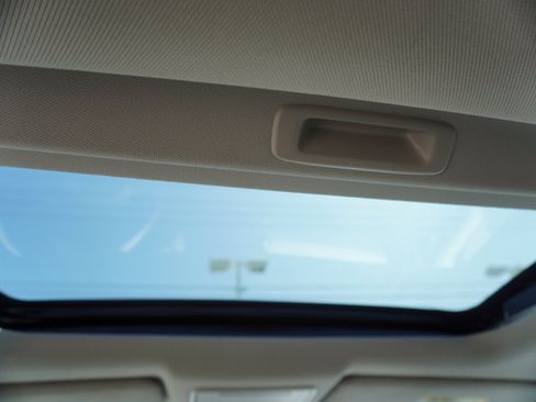 Used 2025 Honda CR-V EX image 13