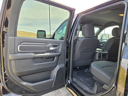 New 2026 RAM 2500 Big Horn AWD/4WD image 25