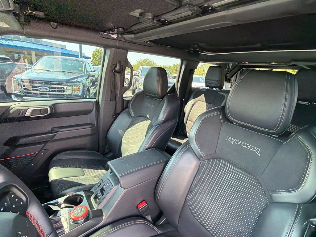 Used 2025 Ford Bronco Raptor AWD/4WD image 14