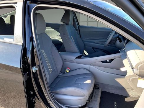 New 2025 Hyundai Elantra SEL w/ Cargo Package image 11