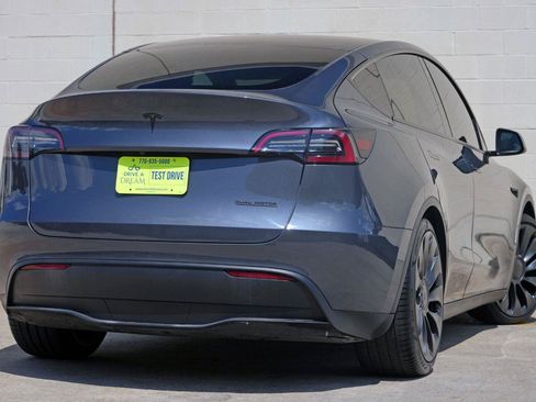 Used 2023 Tesla Model Y Performance AWD/4WD image 4