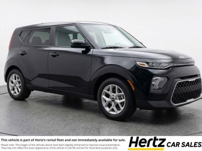 Used 2025 Kia Soul LX w/ LX Technology Package