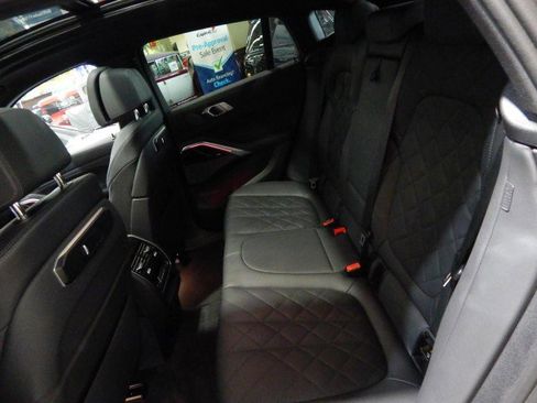 Used 2025 BMW X6 xDrive40i image 35