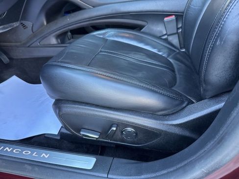 Used 2017 Lincoln MKZ Reserve w/ Climate Package image 27