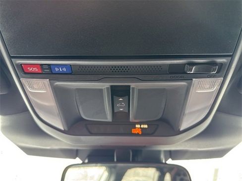 Used 2025 Subaru Forester Premium image 15