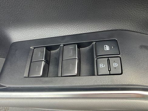 Used 2022 Toyota Highlander Platinum AWD/4WD image 10