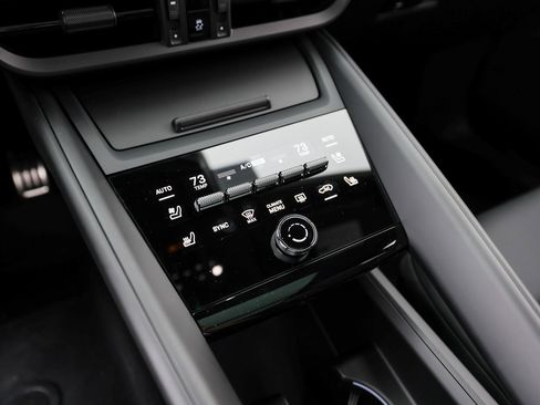 New 2025 Porsche Macan 4S Electric image 20