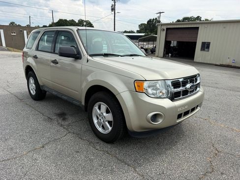 Used 2012 Ford Escape XLS FWD image 3