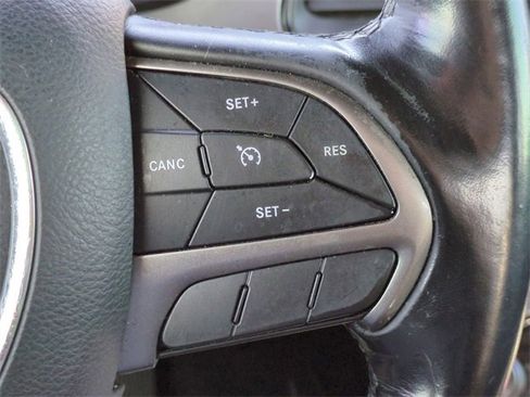 Used 2019 Dodge Challenger SXT w/ Plus Package image 24