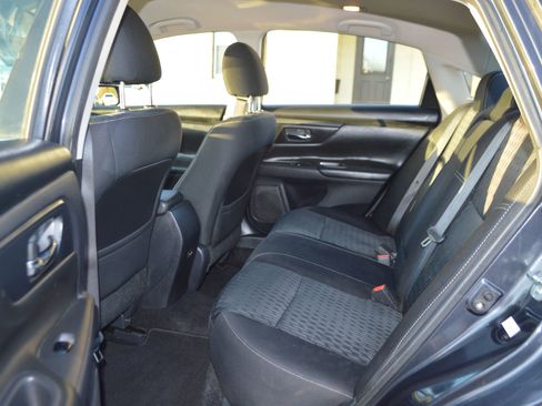 Used 2018 Nissan Altima 2.5 S w/ S Convenience Package image 21