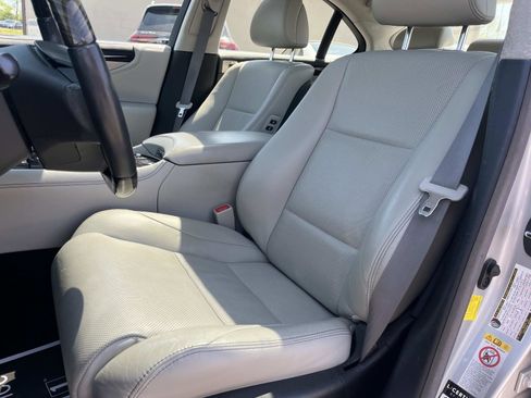 Used 2017 Lexus LS 460 w/ Comfort Package RWD image 24