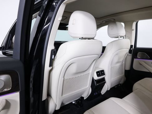 Used 2025 Mercedes-Benz GLS 450 4MATIC image 34