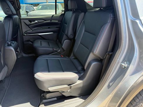 New 2026 Chevrolet Traverse Z71 w/ Driver Confidence Package AWD/4WD image 32