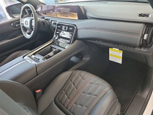 New 2025 Nissan Armada PRO-4X image 11