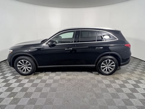 Used 2026 Mercedes-Benz GLC 300 image 2