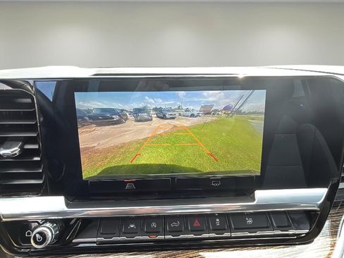 Used 2022 GMC Sierra 1500 Elevation image 13