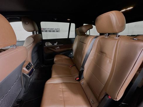 Used 2024 Mercedes-Benz GLS 450 4MATIC image 24