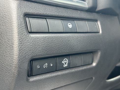 Used 2023 Nissan Rogue SV AWD/4WD image 15